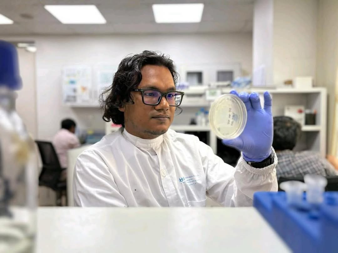 Meet Al Amin, a passionate Research Investigator at CHRF!Along with CHRF’s incredible Phage Team