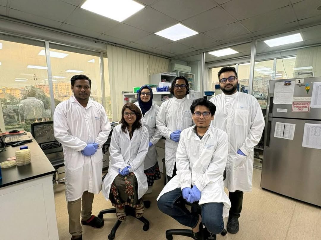 Meet Al Amin, a passionate Research Investigator at CHRF!Along with CHRF’s incredible Phage Team (2)
