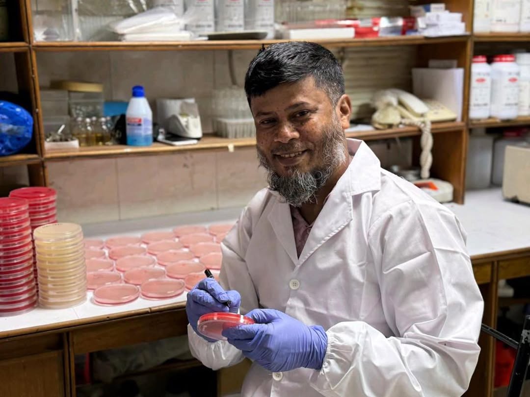 Meet Mr Zahid Hosen Swapan!In our lab spaces at CHRF, agar plate preparation marks the starting  (1)